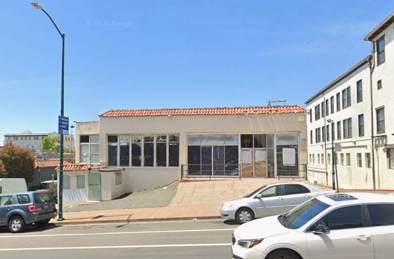 Exterior storefront photo of Sonoma Market on Sonoma Blvd in Vallejo, CA